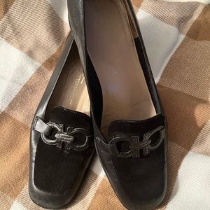 Ferragamo loafer in leather and suede. Comfortable and stylish and trending now.